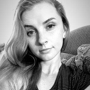 Meet your Posher, Casey